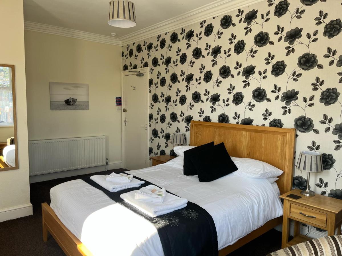Bed and Breakfast Cairn House à Ilfracombe Extérieur photo